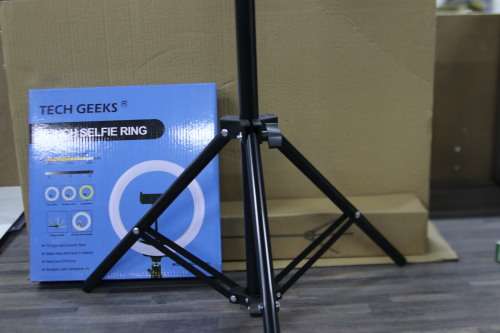 10` LED Ring Light with Stand (SECOND HAND)
