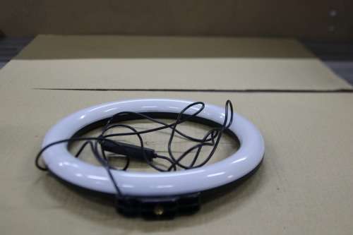 10` LED Ring Light with Stand (SECOND HAND)