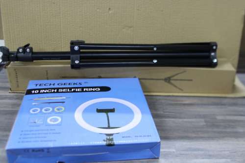 10` LED Ring Light with Stand (SECOND HAND)