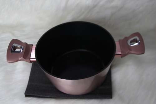 BERLINGER HAUS 20CM TITANIUM COATING CASSEROLE  - IROSE EDITION(SECOND HAND)
