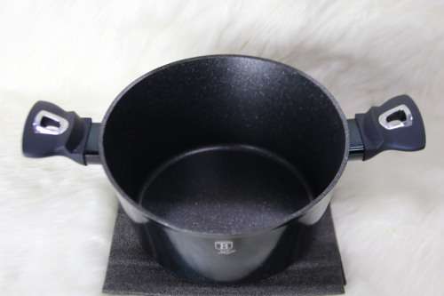 BERLINGER HAUS 20CM MARBLE COATING CASSEROLE- AQUAMARINE(SECOND HAND)(SCRATCHES)(FADING COLOR)