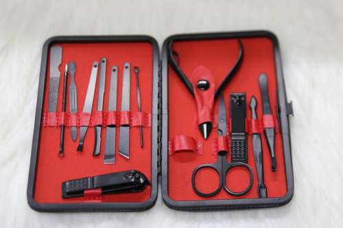 Jack Brown 15-Piece Manicure Pedicure Professional Nail Clipper Kit Set[ONE NAIL CLIPPER IS MISSING]