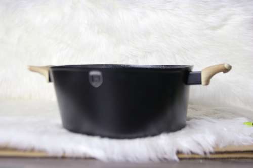 Berlinger Haus -28 cm Marble Coating Metallic Line Casserole- Ebony Maple -(SECOND HAND)(SKEWED)