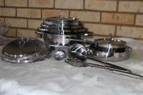 15 Piece Dolphin Cookware Set