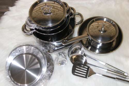 15 Piece Dolphin Cookware Set
