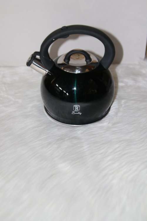 Berlinger Haus 3L Stainless Steel Whistling Kettle - Emerald Green