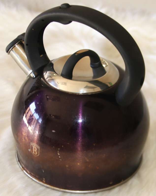 Berlinger Haus 3 Litre Stainless Steel Whistling Stove Top Kettle - Purple Eclipse Edition