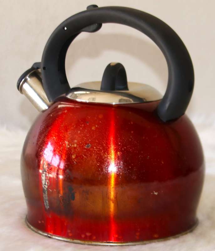 Berlinger Haus 3L Stainless Steel Whistling Kettle - Burgundy Metallic