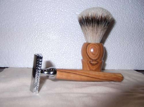 Wood Turned Safety Razor and Brush Set (Wild-Olive, 20mm SilverTip)