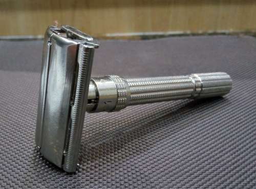 Vintage Gillette Slim Adjustable Razor (L4, 1966)