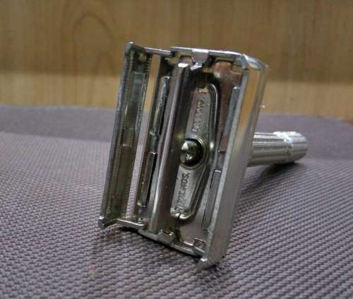 Vintage Gillette Slim Adjustable Razor (L4, 1966)