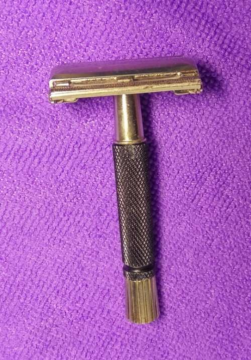 Vintage Gillette Black Handle SuperSpeed Razor (I1, 1988)