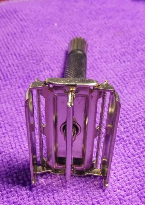 Vintage Gillette Black Handle SuperSpeed Razor (I1, 1988)