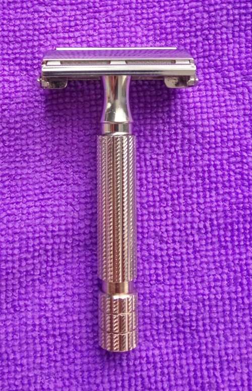 Vintage GIllette Aristocrat 58 Razor (England, Circa 1958)