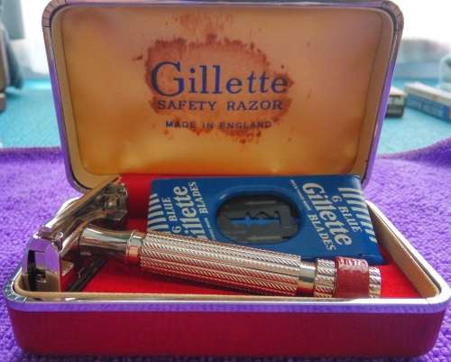 Vintage GIllette Aristocrat 58 Razor (England, Circa 1958)