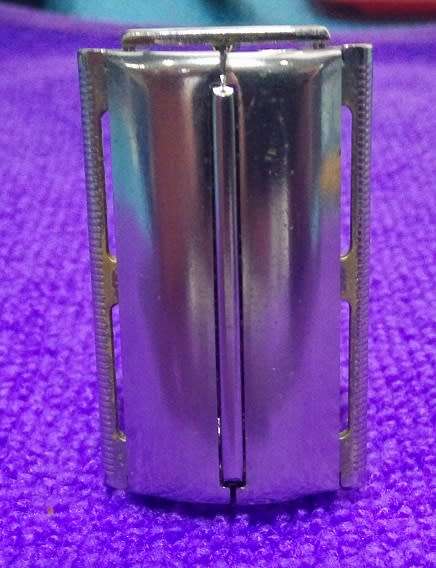 Vintage Gillette Slim Adjustable Razor (H2, 1962)