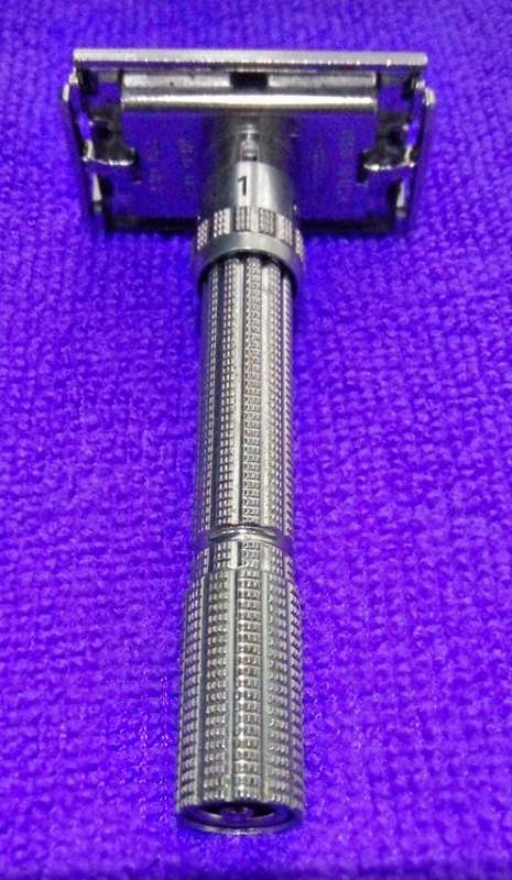 Vintage Gillette Slim Adjustable Razor (H2, 1962)