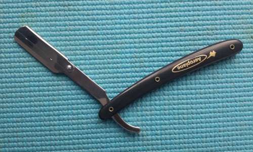 Shavette Disposable Blade Straight Razor (Black)