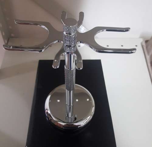 Shaving Razor and Brush Stand (Model 22)