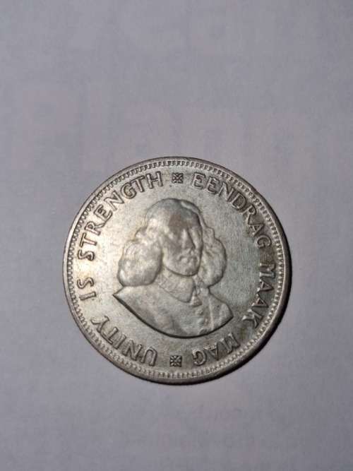 SA Republic Silver 20c coin 1961 (50% and 11.31g) - very good condition