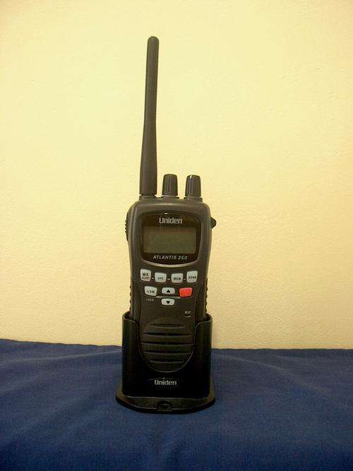 Uniden Atlantis 250 Marine VHF Portable Radio
