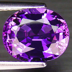 Fabulous 4.4 carat oval facet purple sapphire