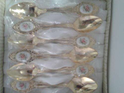 SUPERB 24 CT GOLD PLATED TEASPOONS - EETRITE