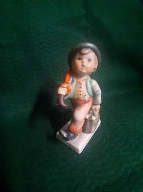 Hummel Figurine -  Merry Wanderer