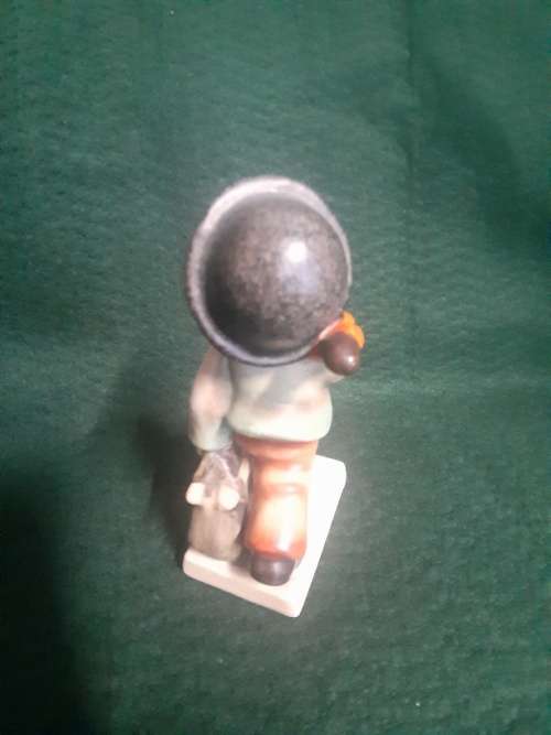 Hummel Figurine -  Merry Wanderer