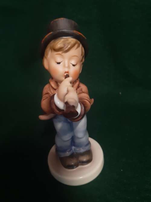 Hummel Figurine -  Serenade