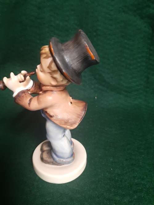 Hummel Figurine -  Serenade