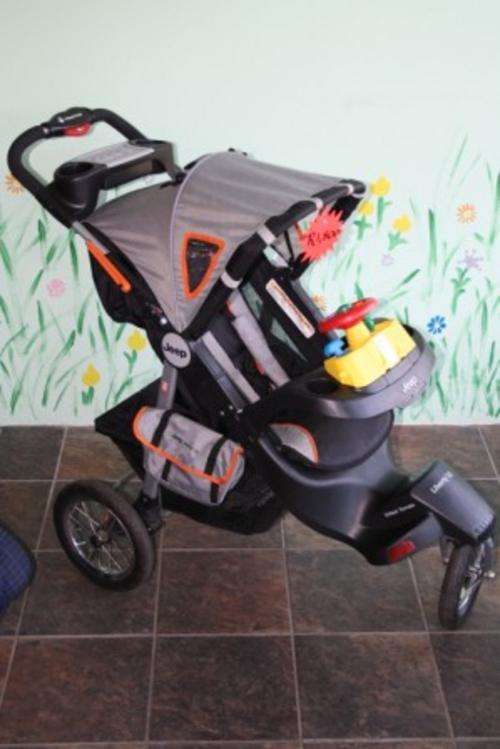 Jeep 3 Wheel Jogger