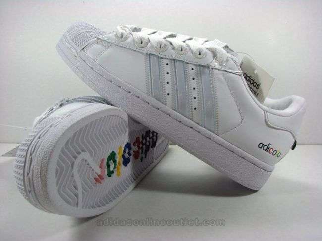 *LIMITED STOCK** ADIDAS ADICOLOR SNEAKERS** SIZE 6-10