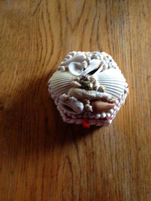 Sea Scapes - Shell-Encrusted Six-sided Jewelry Box
