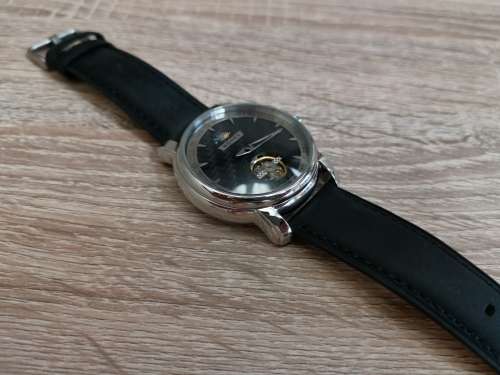 10 K Unique Sapphire 1 Handed Day Night Moonpahse Watch