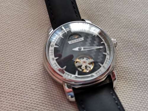 10 K Unique Sapphire 1 Handed Day Night Moonpahse Watch