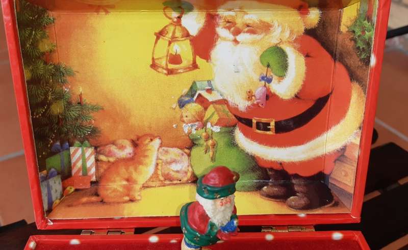 Santa Claus Musical Jewellery Box