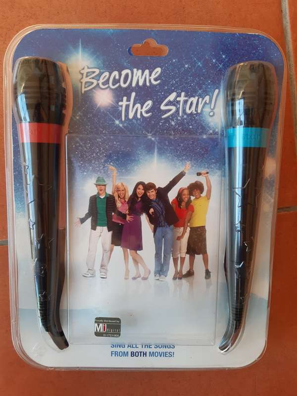 PS2 - Official Sony Singstar Microphones with USB adaptor  +  HSM Sing it