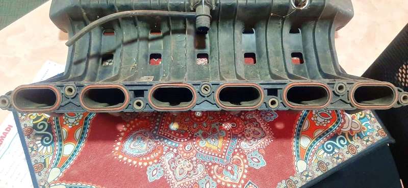 Intake Manifold BMW M50 S50 E36 E34 OEM NUMBER 1735 728-25