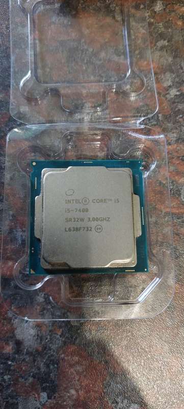 Intel Core i5 7400 CPU For Sale *** Perfect working order***