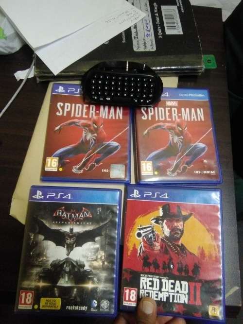 5 GAMES+PS4 KEYBOARD
