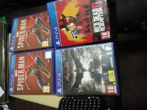 5 GAMES+PS4 KEYBOARD