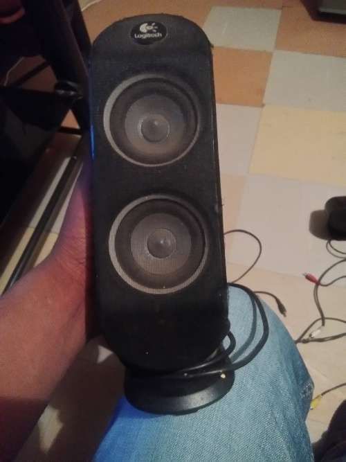 Logitech Speaker ( Sub woofer is lost)