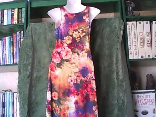 Sexy Flower Pattern Dress . Size Medium