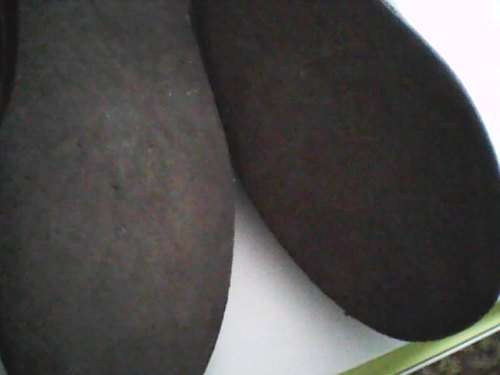 100% GENIUN LEATHER SIZE 6 VELLIES ONLY NEEDS NEW LACES
