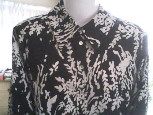 BLACK & WHITE  PENNY C LONG SLEEVED TOP SIZE 18 (40) - VERY GOOD CONDITION