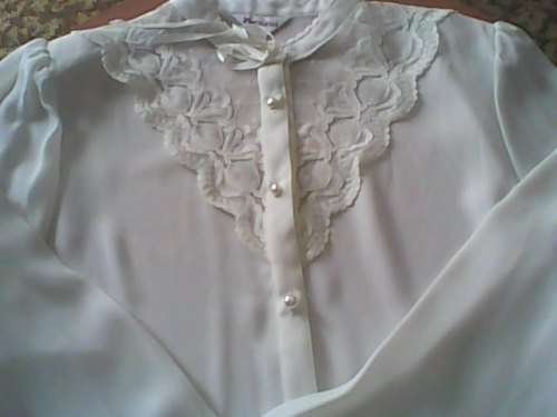 SHEER VINTAGE  LIGHT CREAM AND LACE LONG SLEEVED BLOUSE - SIZE 12 - VERY GOOD CONDITION