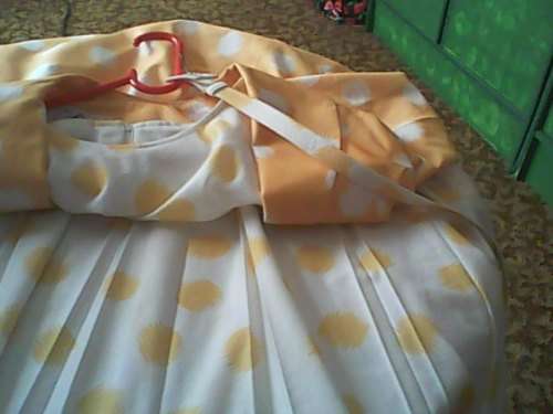 VINTAGE LADIES YELLOW & WHITE POLKA DOT TWO PIECE - SIZE 18