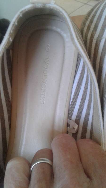LADIES WOOLWORTH`S SLIPPER SHOE SIZE 6 - VERY GOOD