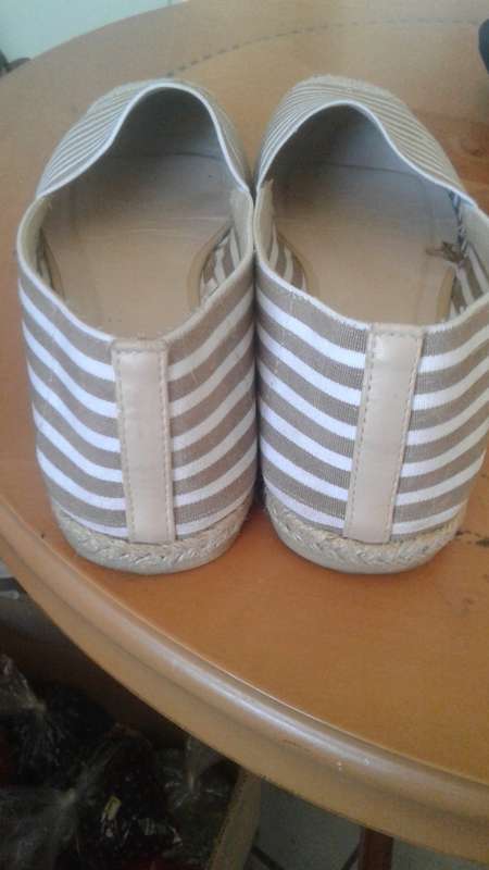 LADIES WOOLWORTH`S SLIPPER SHOE SIZE 6 - VERY GOOD
